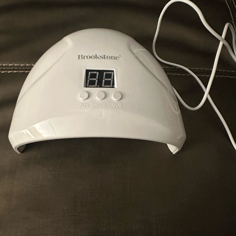 Brookstone Nail UV lamp
